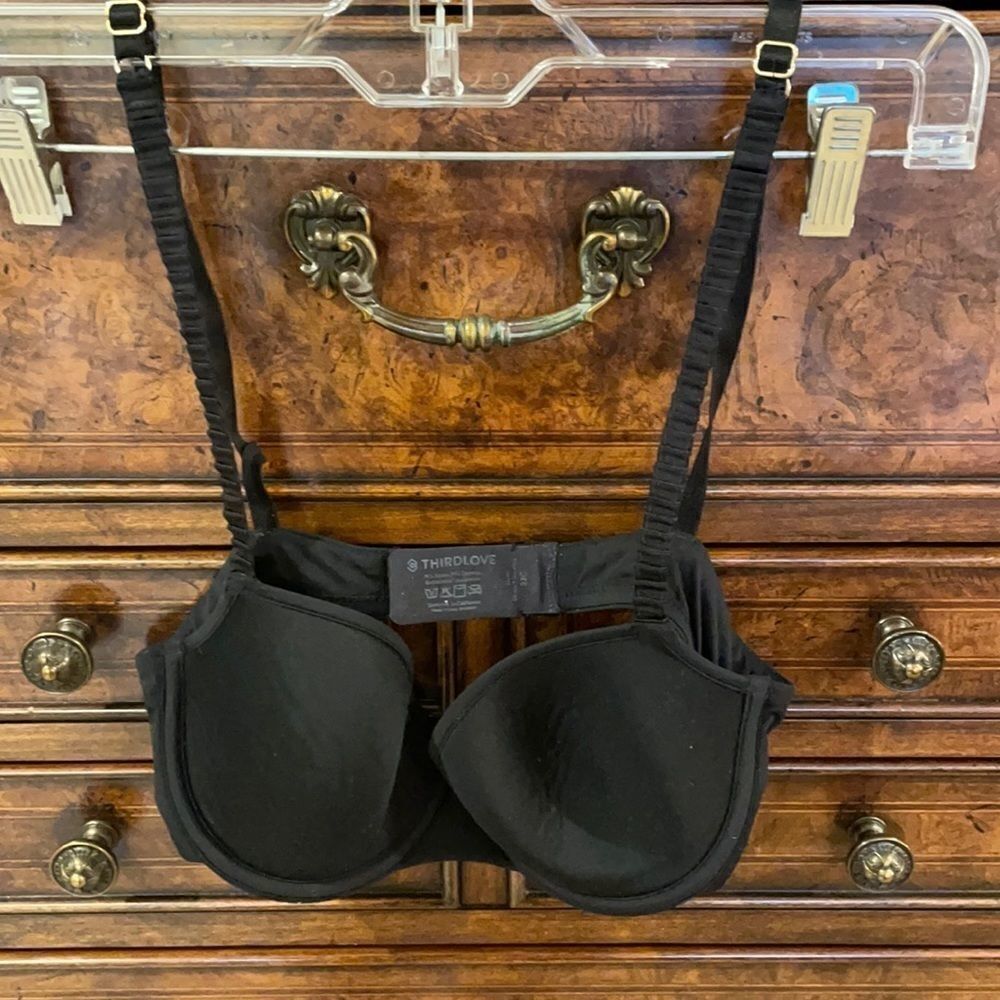 Third love black bra